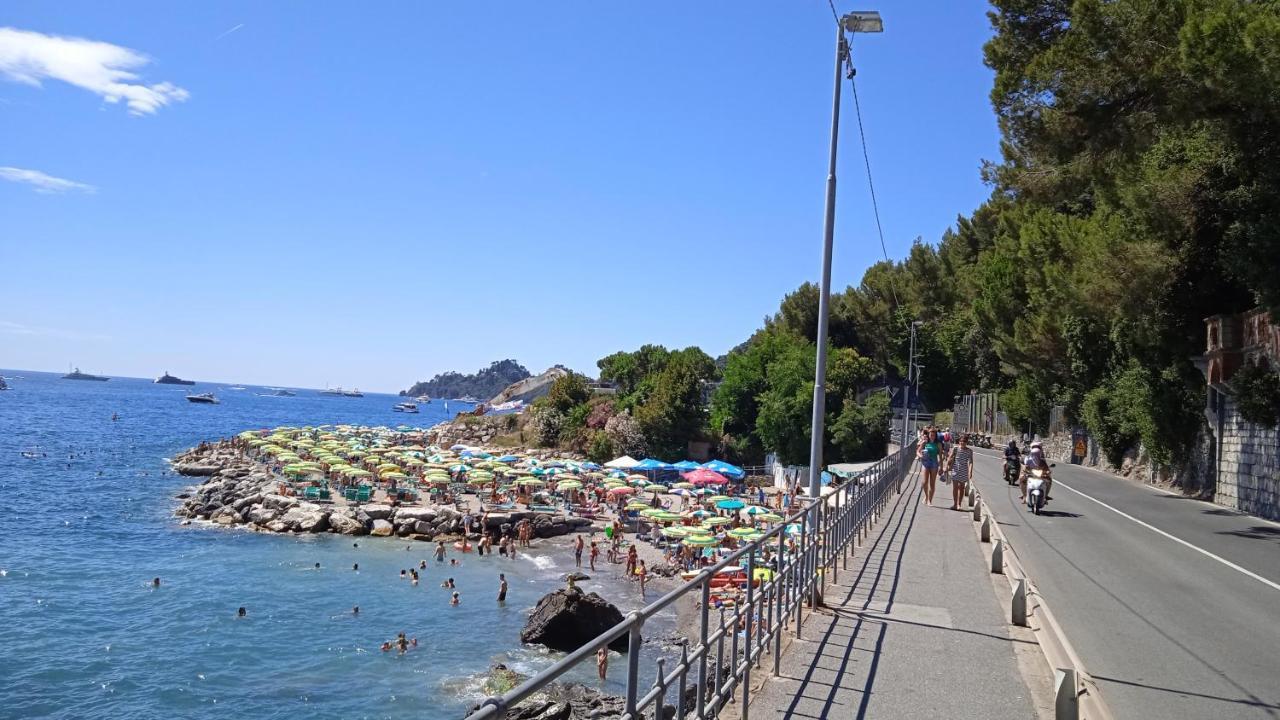 Azzurra Holiday Home - 850 M Al Mare - 75 Mq - Balconata Vivibile - Wi-Fi - Pay Tv Gratis - Posteggio Auto Condominiale Non Assegnato Ραπάλο Εξωτερικό φωτογραφία